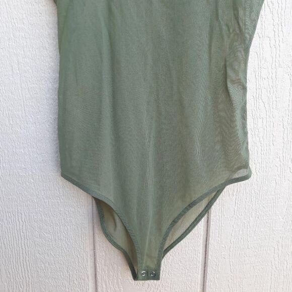 Forever 21 Netted Sheer Military Army Green Scoop Neck Tank Top Bodysuit Sz S - Picture 5 of 7